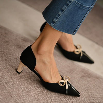 Bow heel shoes