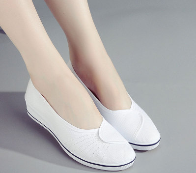 Flat shoes